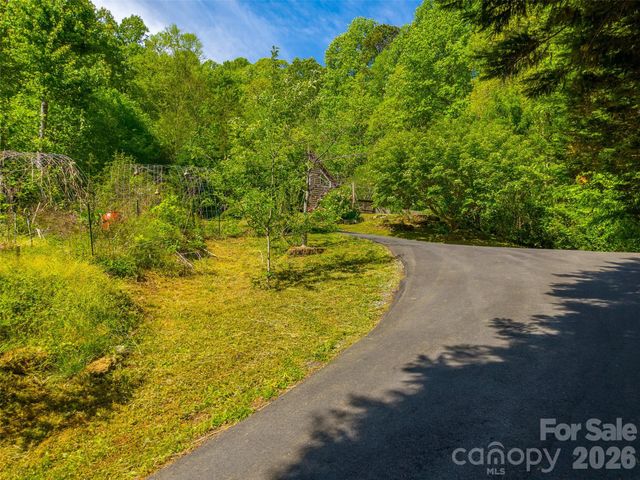 110 Wyoming Drive, Sylva, NC 28779