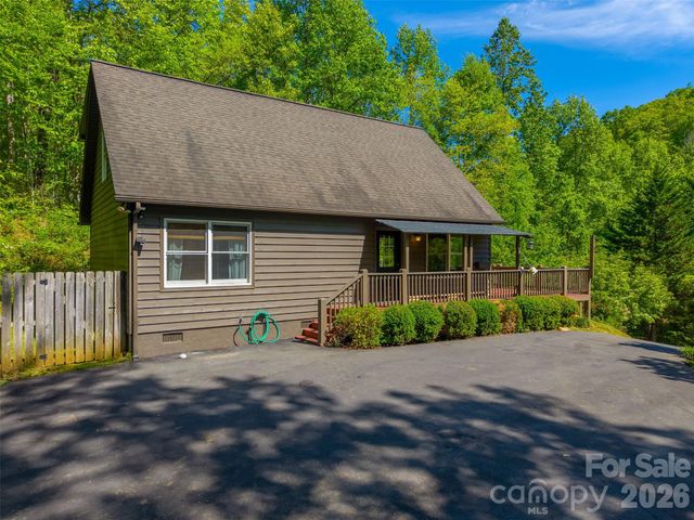 110 Wyoming Drive, Sylva, NC 28779