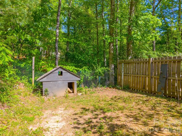 110 Wyoming Drive, Sylva, NC 28779