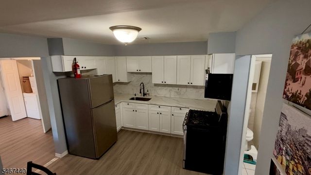 513 Cherry St, Elizabeth City, NJ 07208