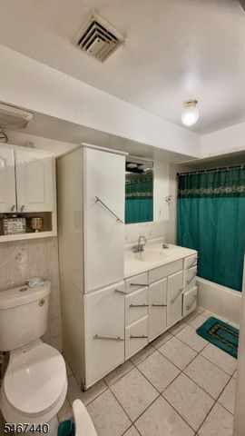 513 Cherry St, Elizabeth City, NJ 07208