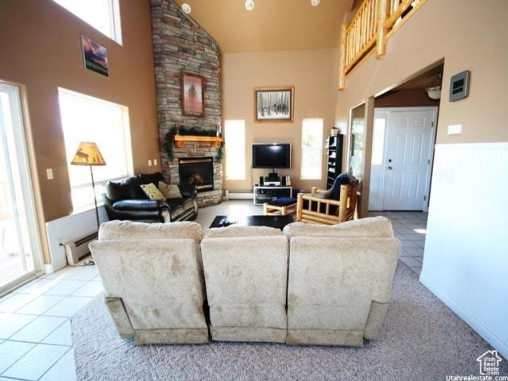 Image 6 of property listing at 155 S LAST CHANCE DR, Laketown, UT 84038