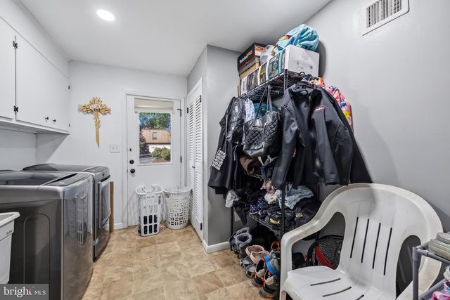 2421 W GREENLEAF ST, Allentown, PA 18104