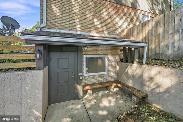 2421 W GREENLEAF ST, Allentown, PA 18104