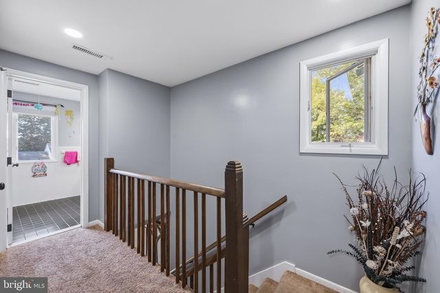2421 W GREENLEAF ST, Allentown, PA 18104