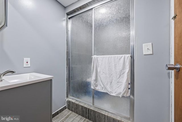 2421 W GREENLEAF ST, Allentown, PA 18104