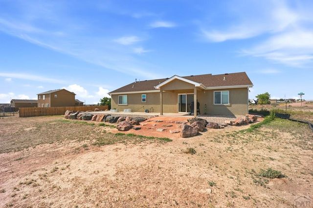 935 E Kirkwood Dr, Pueblo West, CO 81007