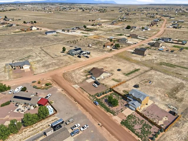 935 E Kirkwood Dr, Pueblo West, CO 81007