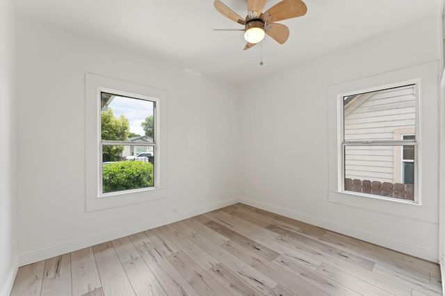4220 33rd St, Sacramento, CA 95820