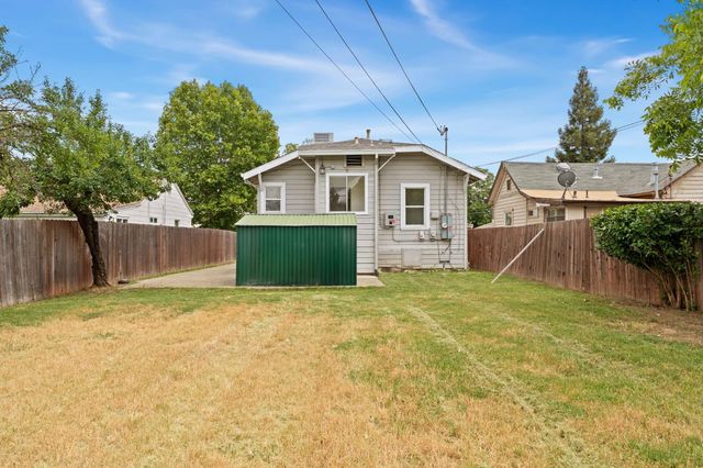 4220 33rd St, Sacramento, CA 95820