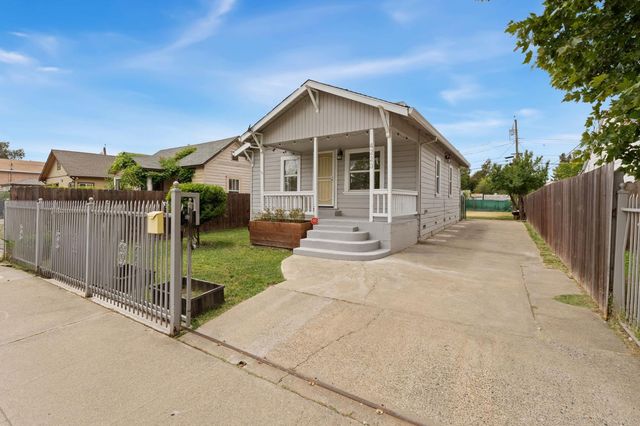 4220 33rd St, Sacramento, CA 95820