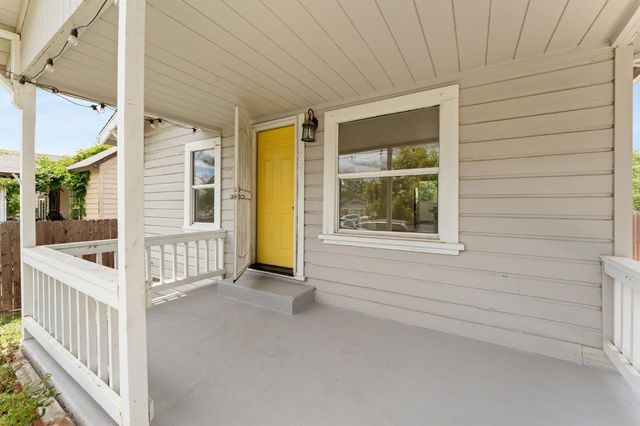 4220 33rd St, Sacramento, CA 95820