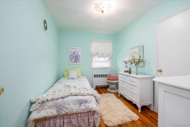 36 Wellsboro Road, Valley Stream, NY 11580