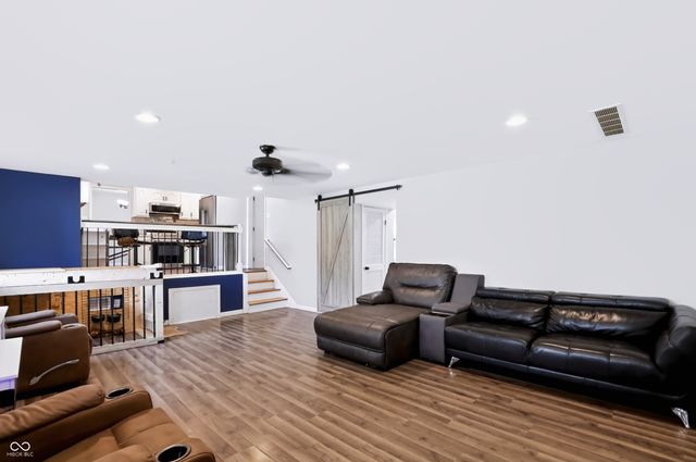 5226 W Southport Road, Indianapolis, IN 46221