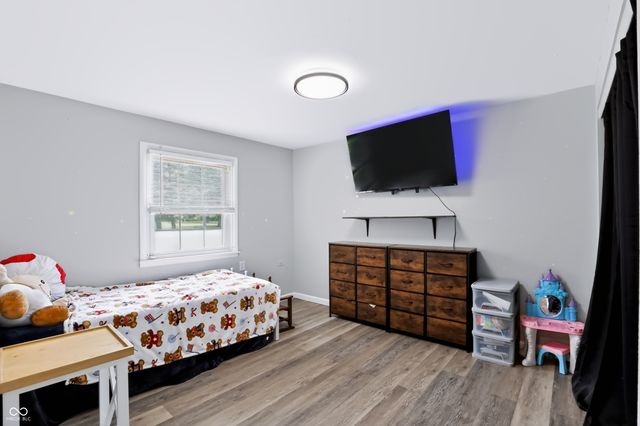 5226 W Southport Road, Indianapolis, IN 46221