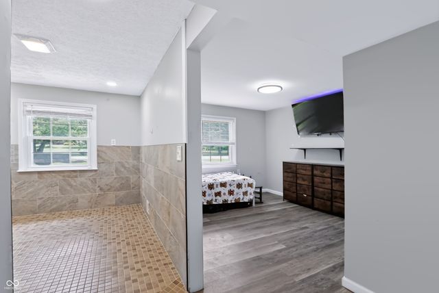 5226 W Southport Road, Indianapolis, IN 46221
