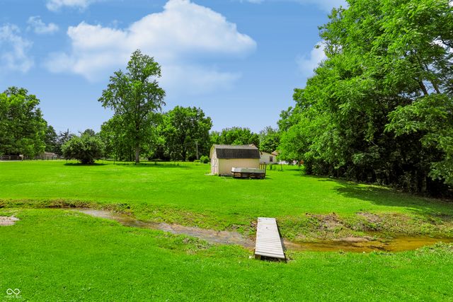 5226 W Southport Road, Indianapolis, IN 46221