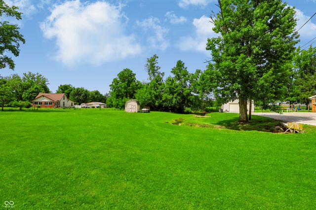 5226 W Southport Road, Indianapolis, IN 46221