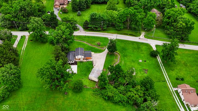 5226 W Southport Road, Indianapolis, IN 46221