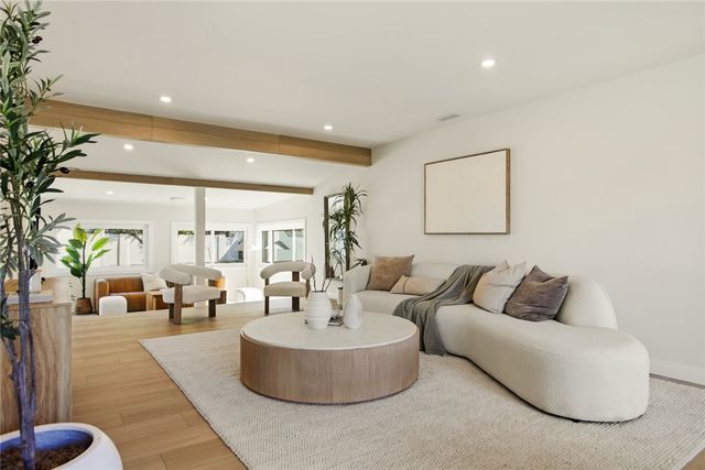 7358 Paso Robles ave, Los Angeles, CA 91406