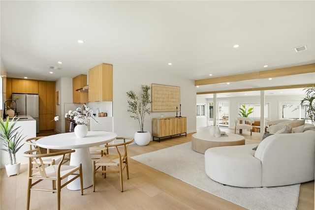 7358 Paso Robles ave, Los Angeles, CA 91406