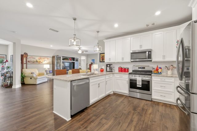 141 Saundersville Rd Apt 2307, Hendersonville, TN 37075