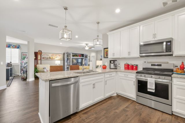 141 Saundersville Rd Apt 2307, Hendersonville, TN 37075