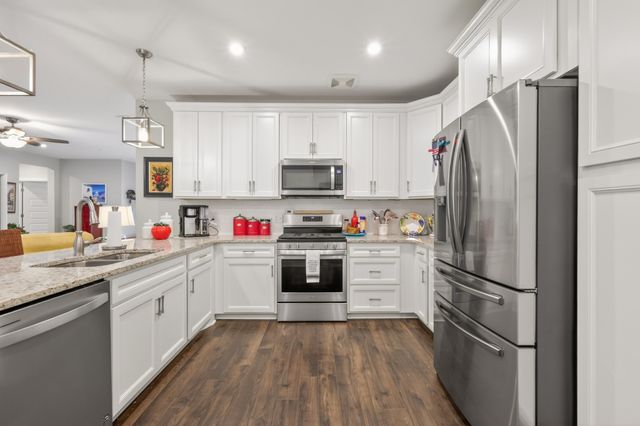 141 Saundersville Rd Apt 2307, Hendersonville, TN 37075