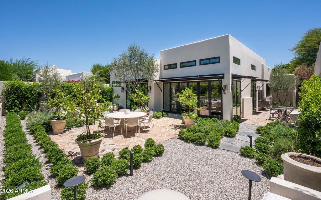5101 N CASA BLANCA Drive 305, Paradise Valley, AZ 85253 — photo 2