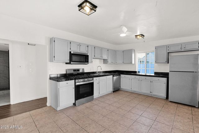 6709 N 51ST Drive, Glendale, AZ 85301