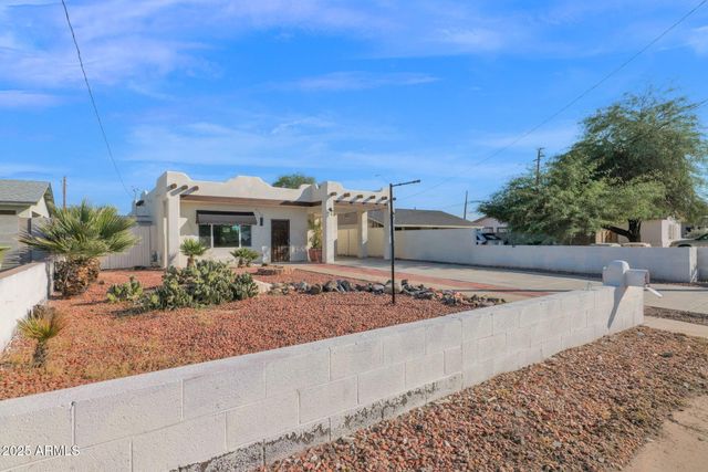 6709 N 51ST Drive, Glendale, AZ 85301