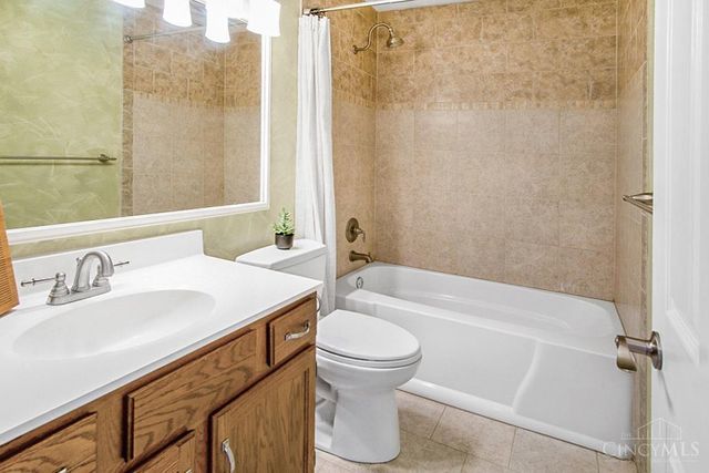 2560 Coveyrun Court, Cincinnati, OH 45230