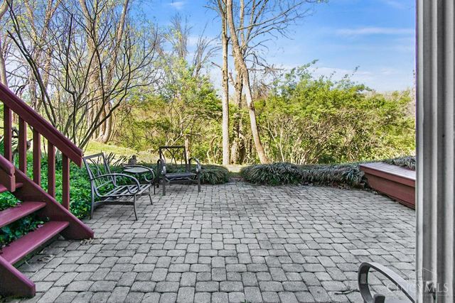 2560 Coveyrun Court, Cincinnati, OH 45230