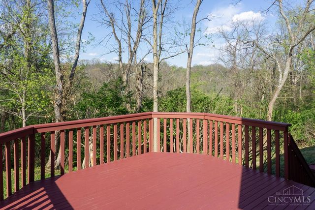 2560 Coveyrun Court, Cincinnati, OH 45230