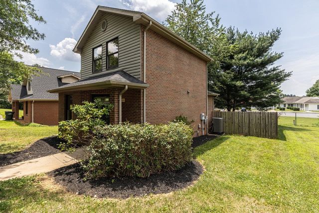 104 RIVER RUN CIR, Waynesboro, VA 22980