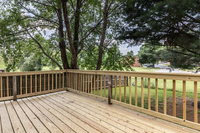 104 RIVER RUN CIR, Waynesboro, VA 22980