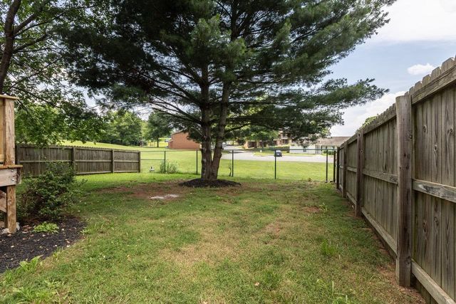 104 RIVER RUN CIR, Waynesboro, VA 22980