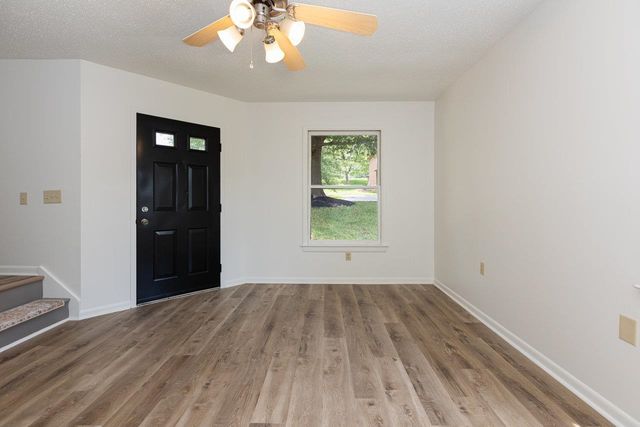 104 RIVER RUN CIR, Waynesboro, VA 22980