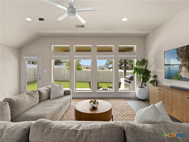 1186 Yaupon Loop, New Braunfels, TX 78132