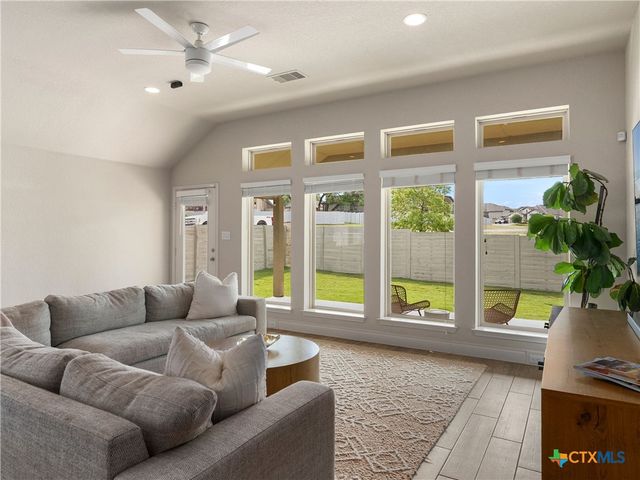 1186 Yaupon Loop, New Braunfels, TX 78132