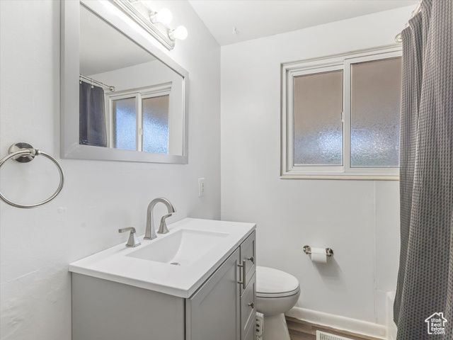 1443 N 200 W, Sunset, UT 84015