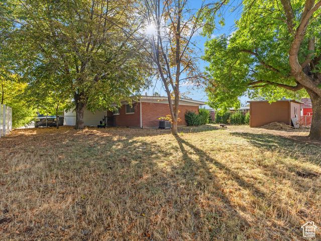 1443 N 200 W, Sunset, UT 84015