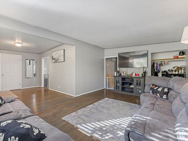 1443 N 200 W, Sunset, UT 84015