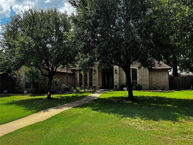 3722 Cove Timber Avenue, Granbury, TX 76049