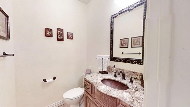 3722 Cove Timber Avenue, Granbury, TX 76049