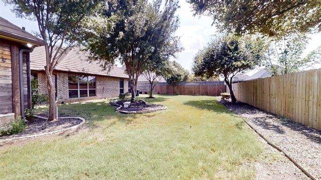 3722 Cove Timber Avenue, Granbury, TX 76049