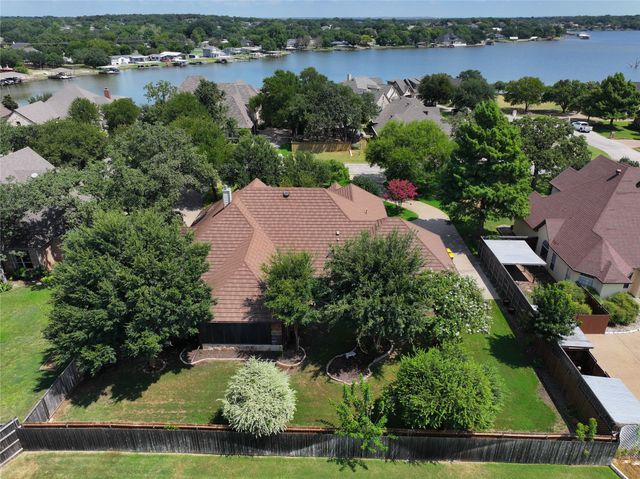 3722 Cove Timber Avenue, Granbury, TX 76049