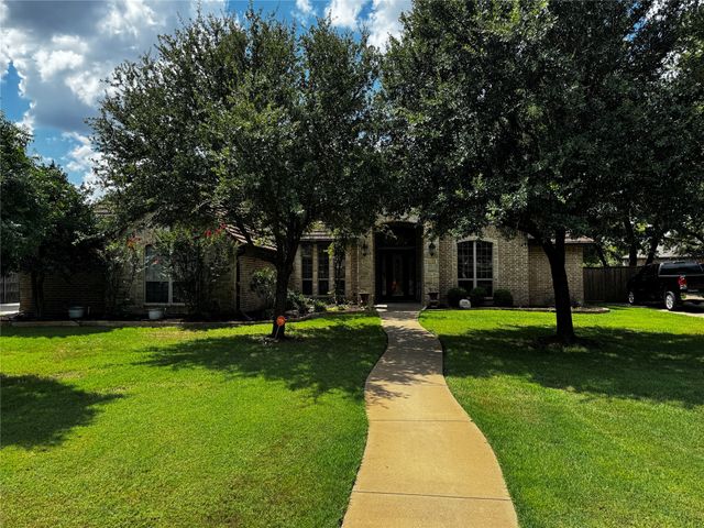 3722 Cove Timber Avenue, Granbury, TX 76049