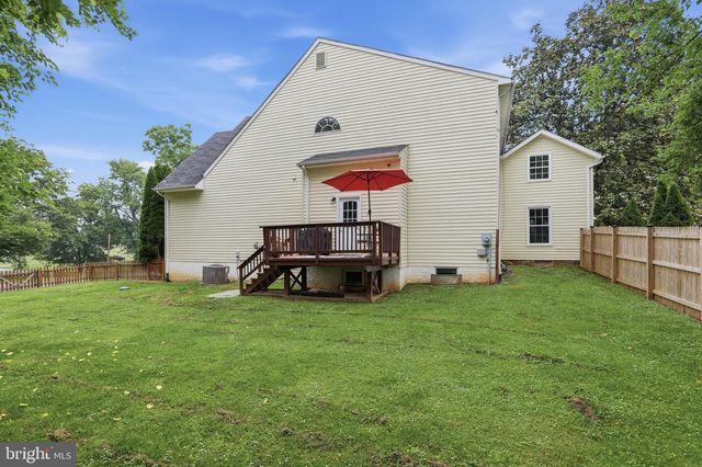 232 MARYLAND AVE, Hamilton, VA 20158