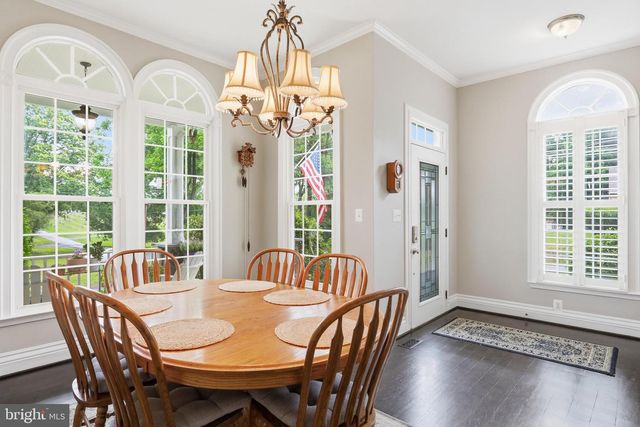 232 MARYLAND AVE, Hamilton, VA 20158